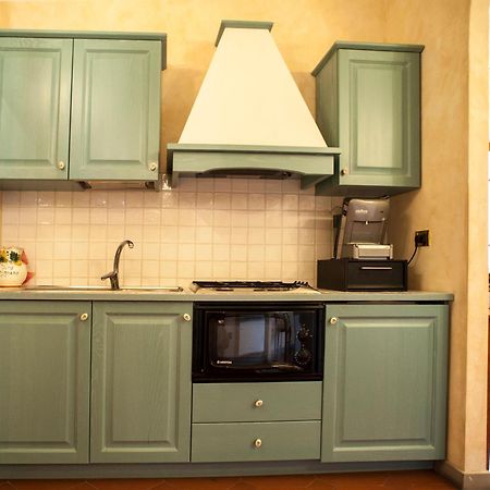 B&B Palazzo Al Torrione 2 Сан Джиминяно Екстериор снимка