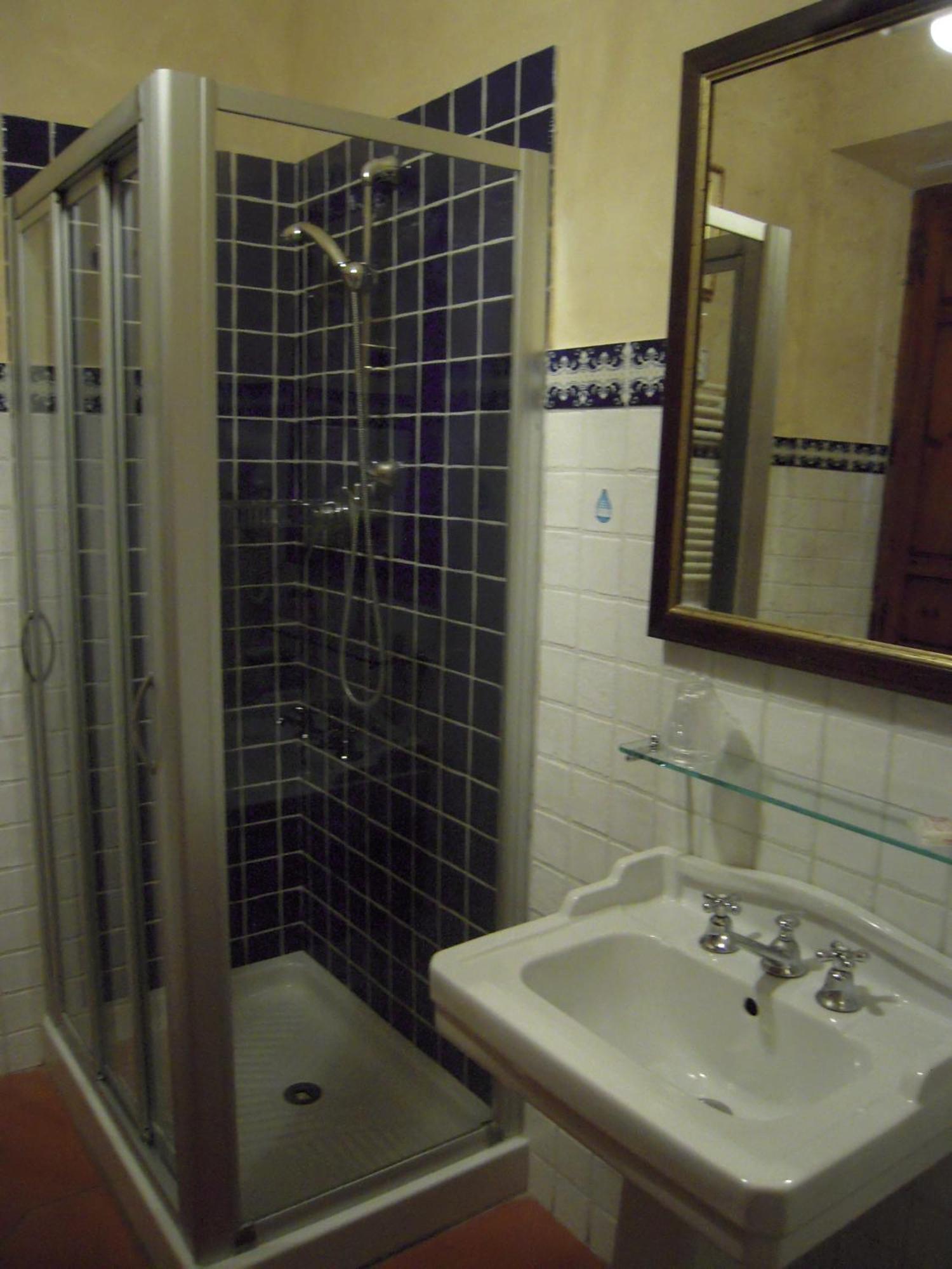 B&B Palazzo Al Torrione 2 Сан Джиминяно Екстериор снимка