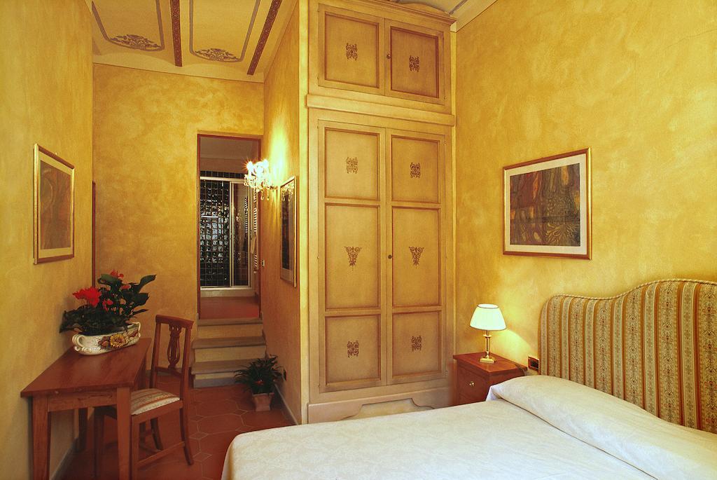 B&B Palazzo Al Torrione 2 Сан Джиминяно Стая снимка