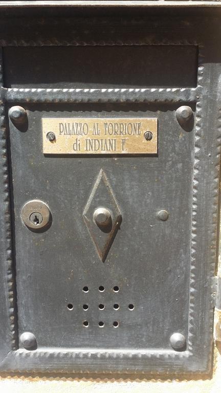 B&B Palazzo Al Torrione 2 Сан Джиминяно Екстериор снимка